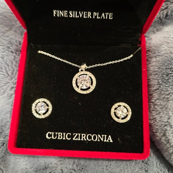 Fine silver necklace and earings set - Picture 3 of 3
